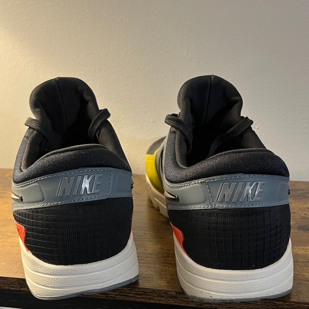 Nike Women’s Air Max Zero sz 10.5 - Picture 5 of 6